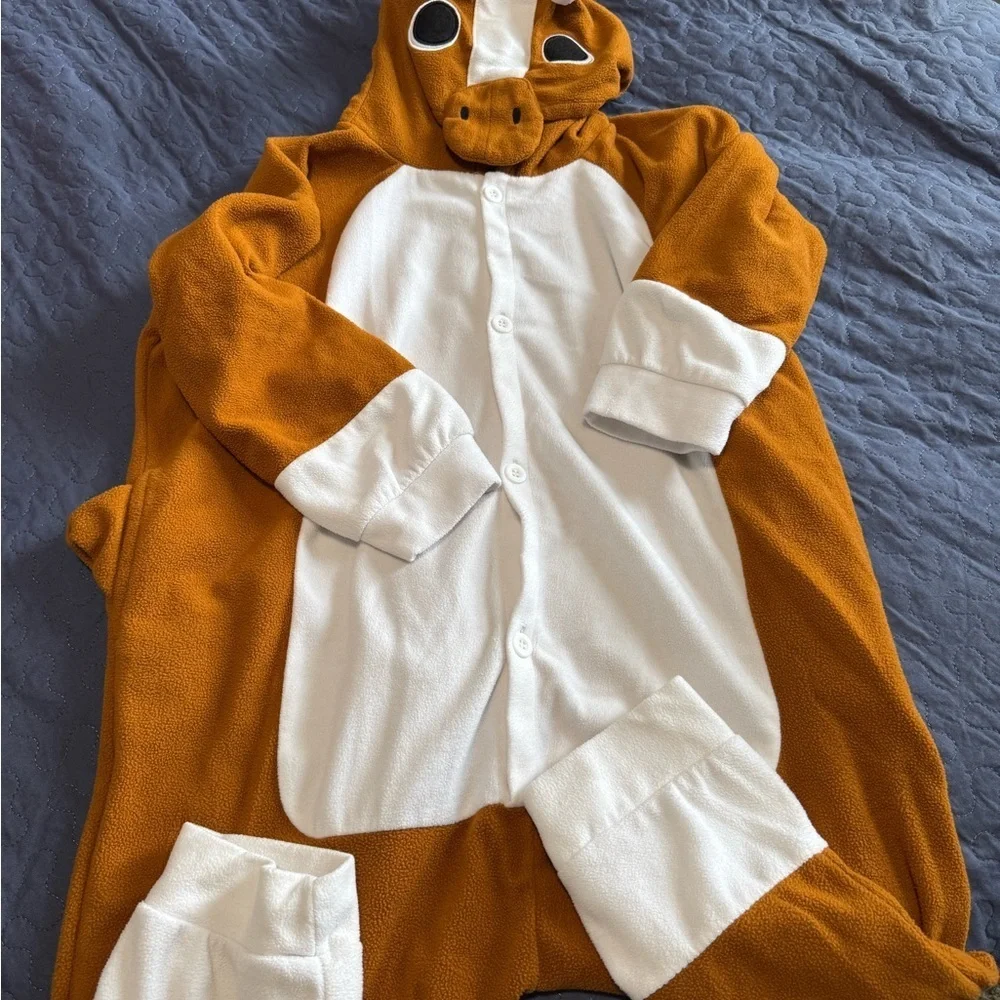 Bundle of 13  Kids Pajamas. Size Kids Small